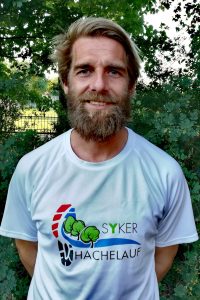 Bastian Wehausen zuständig für den Programmablauf und die Schulen Tel. 0179 4339508